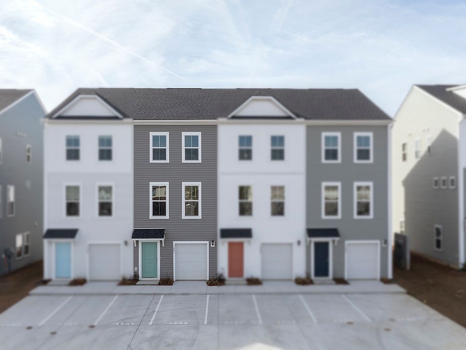 1st image of 4633 Forest Hills Dr #1403