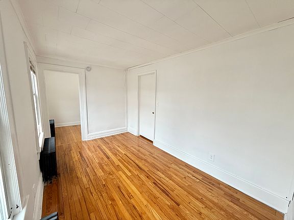 5th image of 27 2nd St Floor 2F