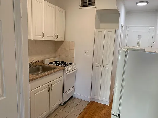 Rented by Oxford Property Group | media 5