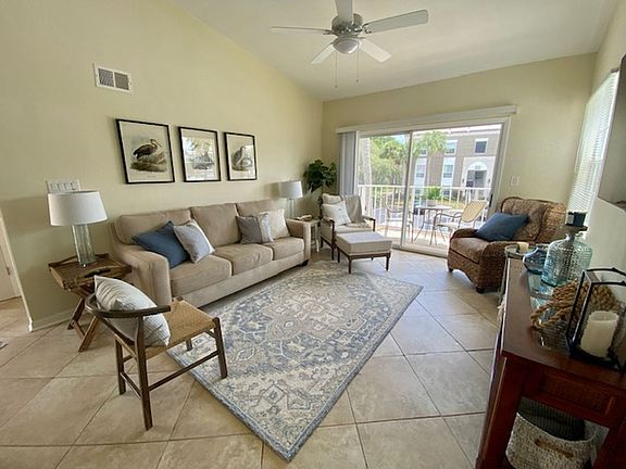 4th image of 1900 Brittany Dr APT 5