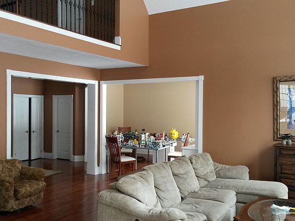3rd image of 96 Clover Ln