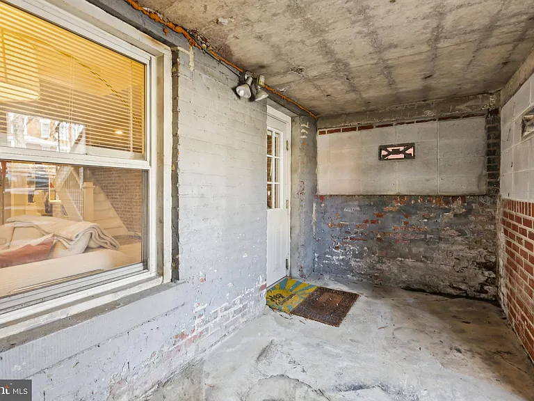 226 Rhode Island Ave NW — Photo 40