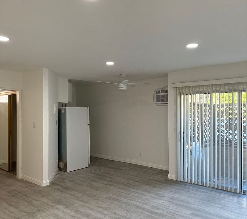 1st image of 1711 Granville Ave #1