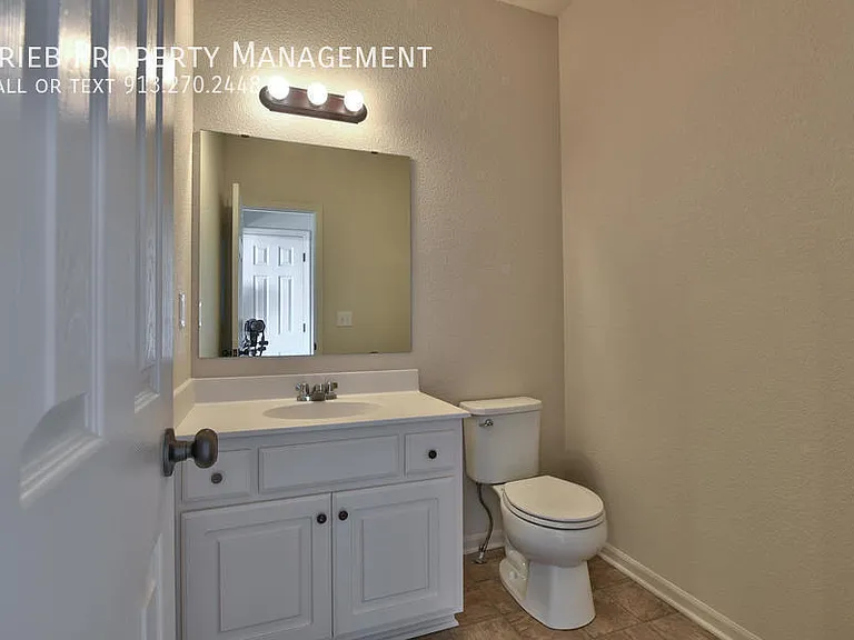 1239 Zarda Ln — Photo 12