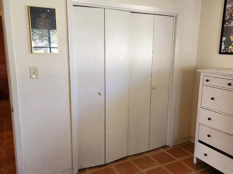 rear bedroom. good closet space
