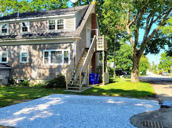 1 Lafayette Ave #1A, Buzzards Bay, MA 02532