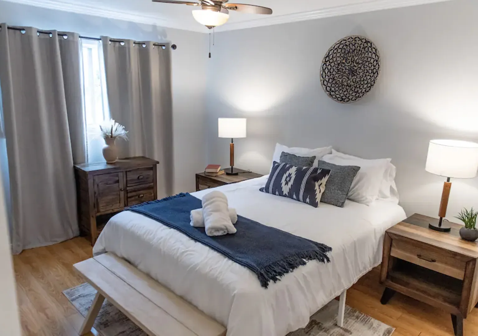 Spacious 2 bedroom — Photo 1
