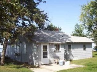 582 S Lake Dr, Watertown, SD 57201