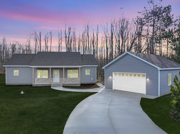 721 Krystal Meadows Ln, Gaylord, MI 49735