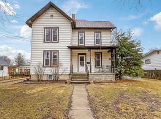 605 N 6th St, Oregon, IL 61061