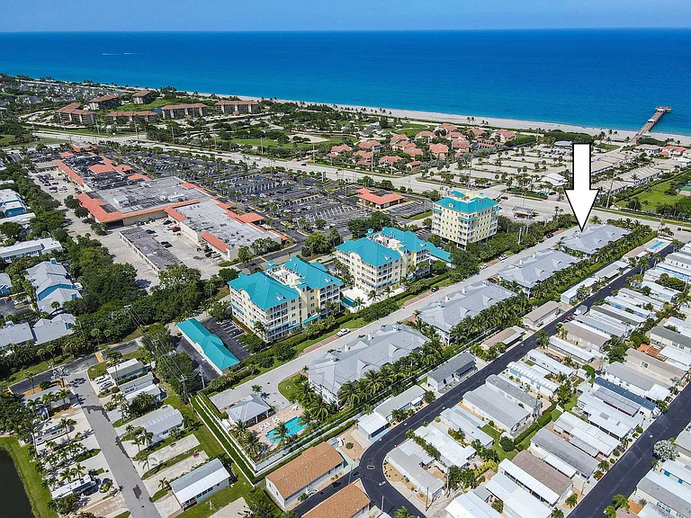 106 Ocean Breeze Dr — Photo 1