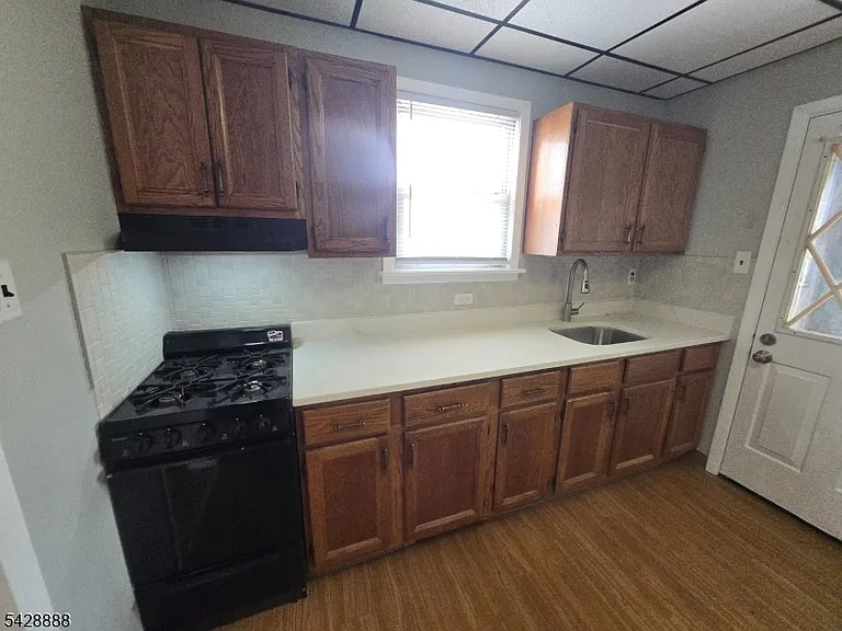 138 Hamilton Blvd #1L — Photo 7