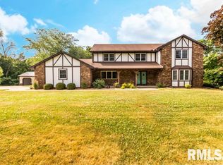 4 Maple Leaf Ln, Washington, IL 61571