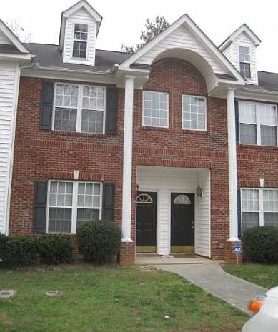 1st image of 3 Moorefield Ct