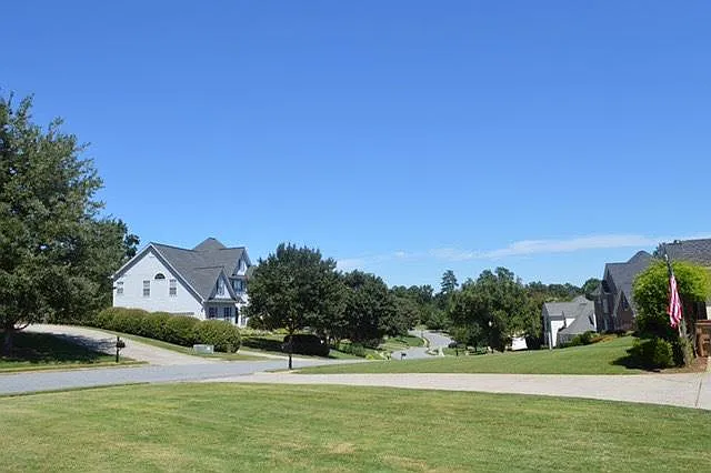 155 Ruby Forest Pkwy — Photo 28