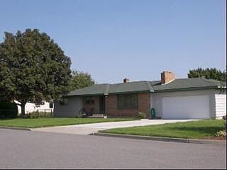 1st image of 1104 N Balfour Ct