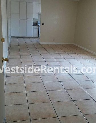3rd image of 4038 Vineland Ave APT B10