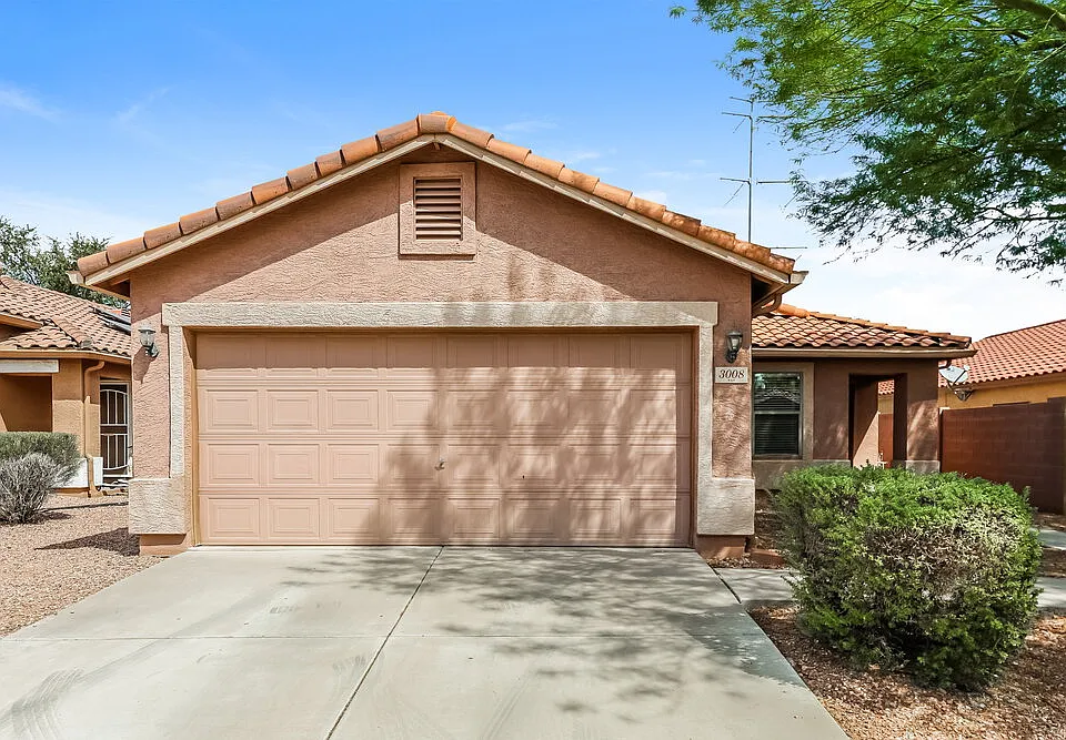 3008 W White Feather Ln