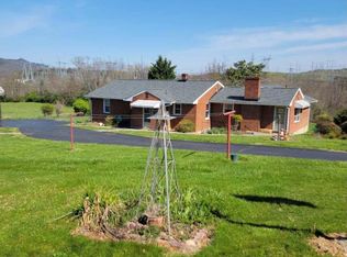 219 Deer Run Rd, Roanoke, VA 24019