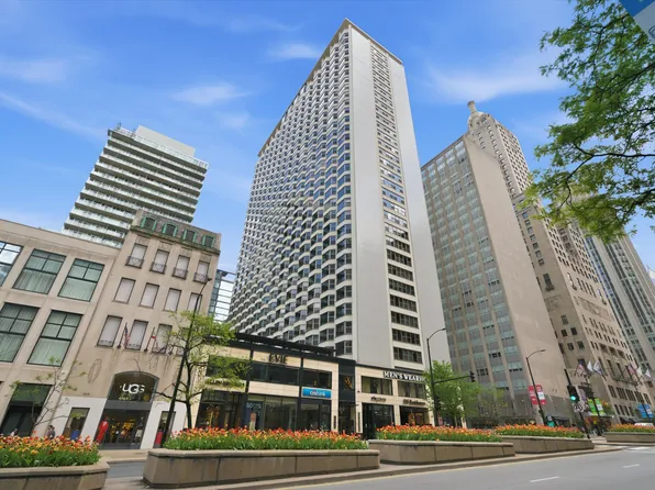 535 N Michigan Ave APT 803, Chicago, IL 60611