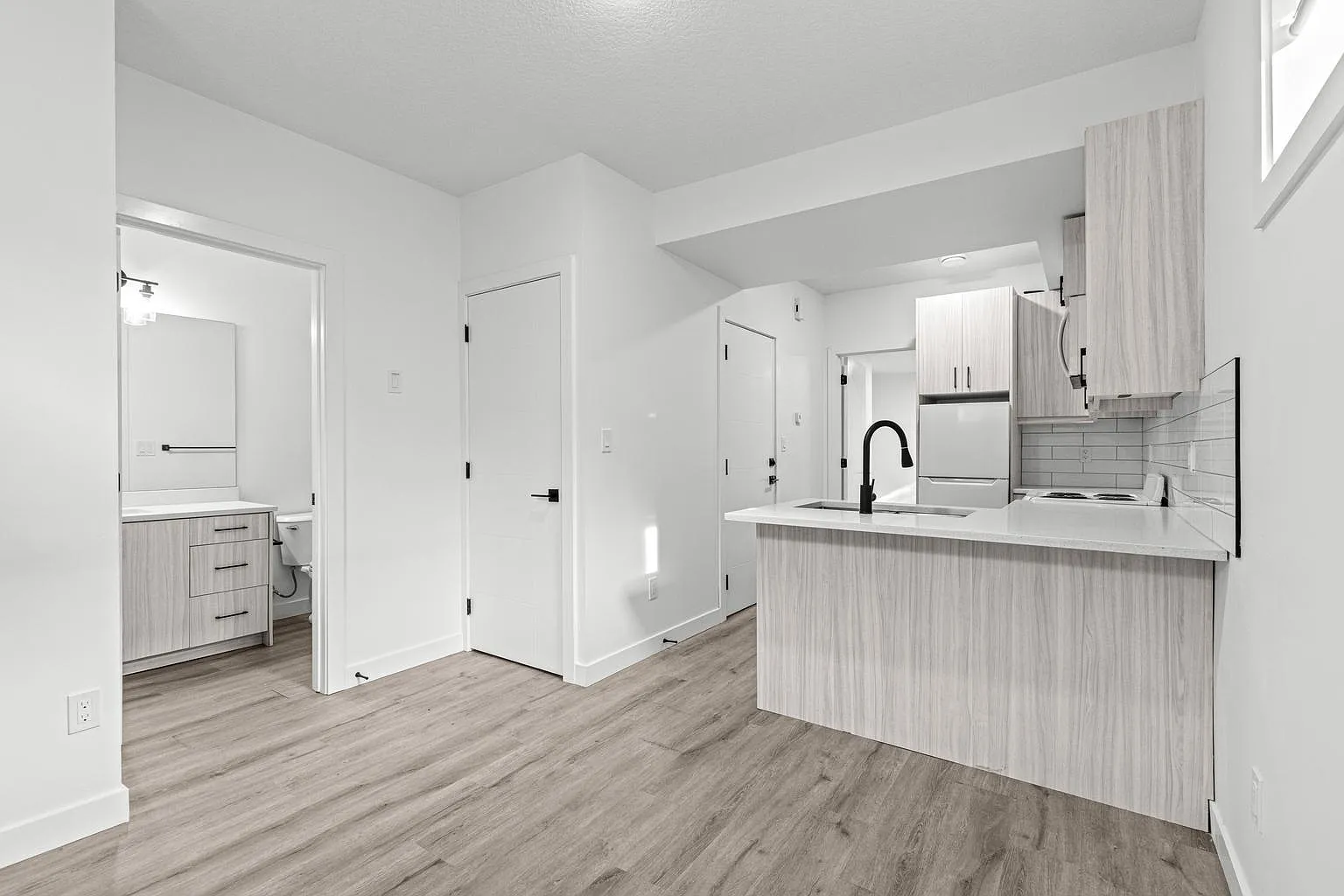 1 bed, 1020 sqft, $900 — Photo 4