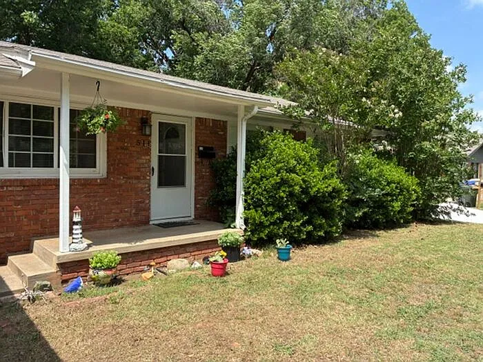 511 Manor Dr