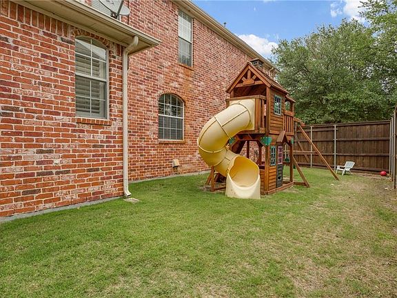 4th image of 5817 Cardigan Dr