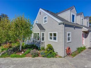 359 Hill Park Ct, Camano Island, WA 98282
