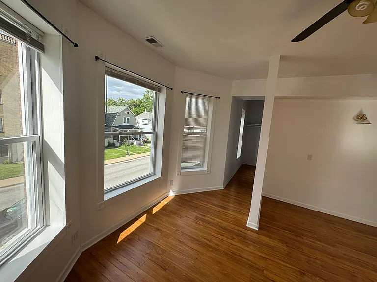 228 Carroll St — Photo 8