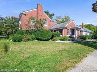 1206 Balfour St, Grosse Pointe Park, MI 48230