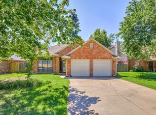 1409 Del Norte Dr, Edmond, OK 73003