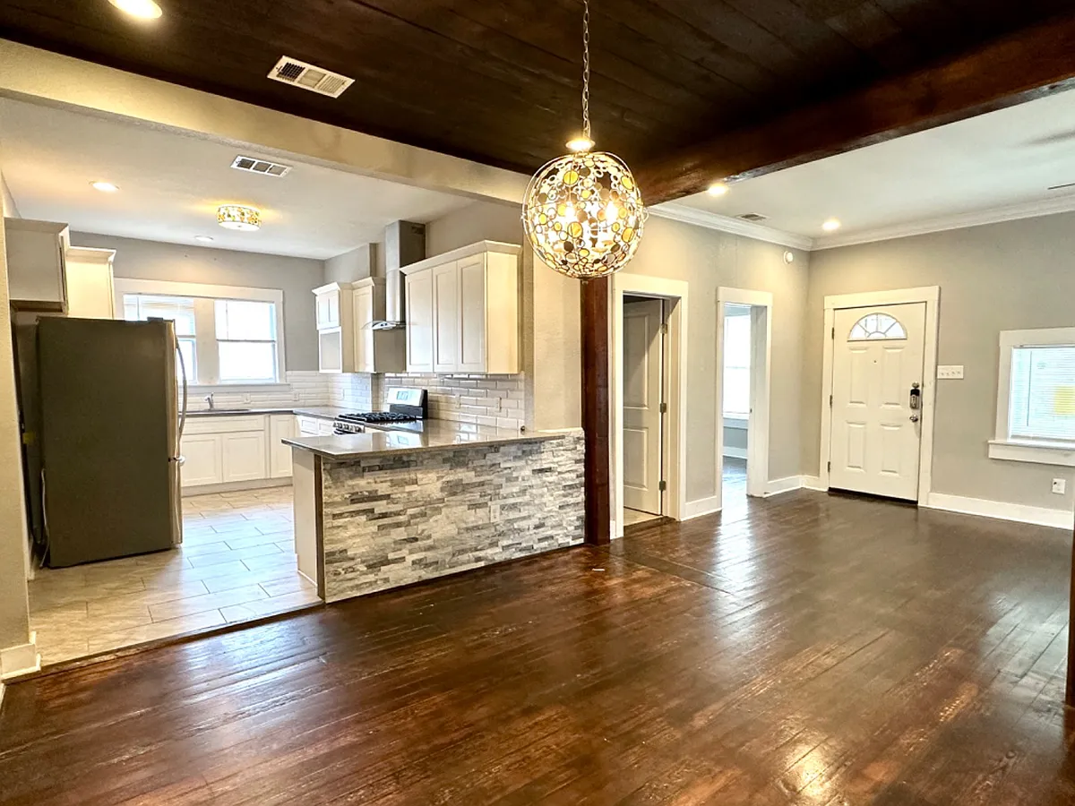 Unit Photo - 1013 N Palmetto