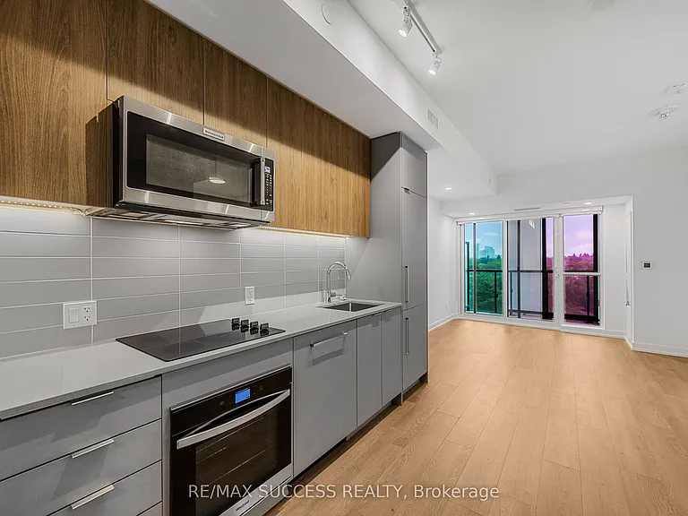 181 Sheppard Ave E #718 — Photo 7