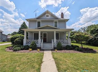 207 W 4th St, Genoa, OH