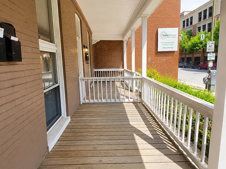 500 W Grace St #10000 — Photo 2