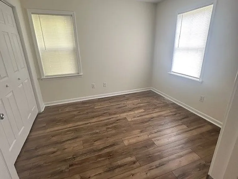 5138 Greenville Loop Rd #B — Photo 6