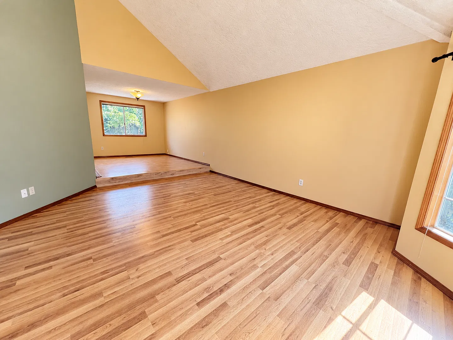 Bethany Single Family Home — Photo 4