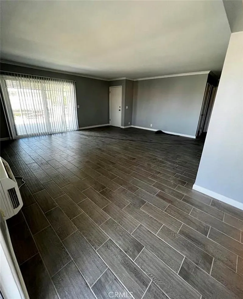 2 bed, 2934 sqft, $2,150 — Photo 2