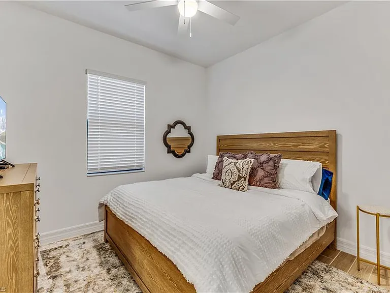28081 Foxrock Ct — Photo 13