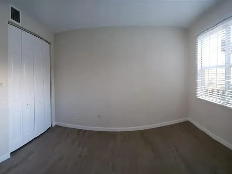 This is a sample photo of the same floor plan. The apartment is under renovation and the photos will be updated when construction is completed. Finishes will be similar but not exactly the same.