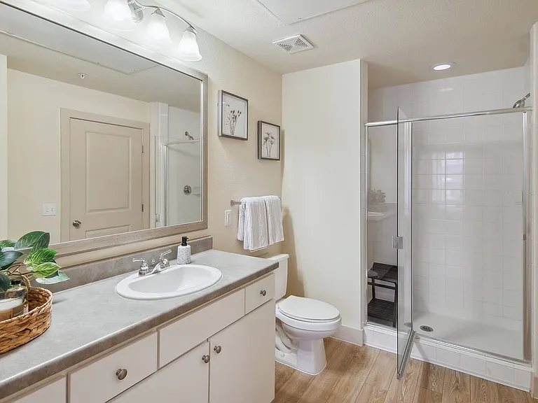 ParkAve_interior_bathroom (1)