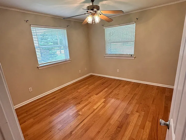 6219 W End Blvd — Photo 9