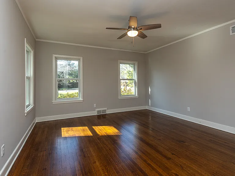 500 Colonial Rd — Photo 26