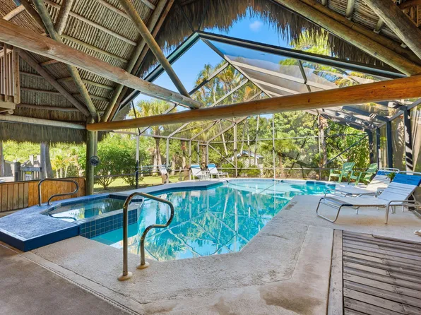 1812 SE Hideaway Circle #1812, Port St Lucie, FL 34952