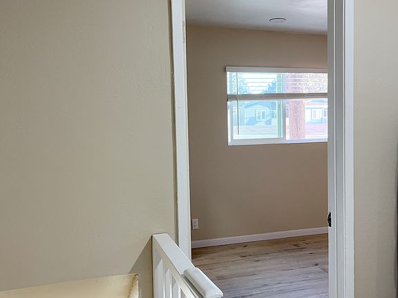 5th image of 2317 Panama Dr #B