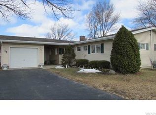 38 Steele Cir, Niagara Falls, NY 14304