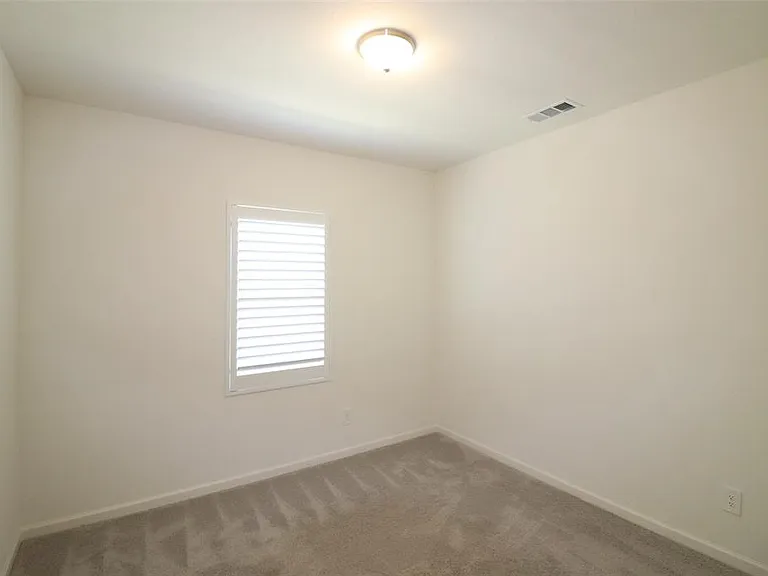 736 Richmond Dr — Photo 20