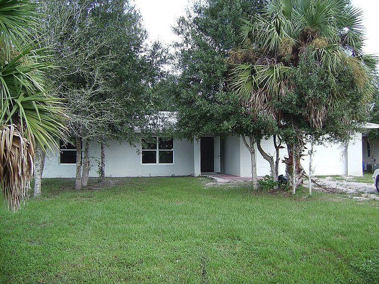 2nd image of 2828 NW 37th Ave