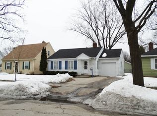 1125 Marquette Ave, Green Bay, WI 54304