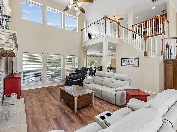 4th image of 840 Lake Vista Ln